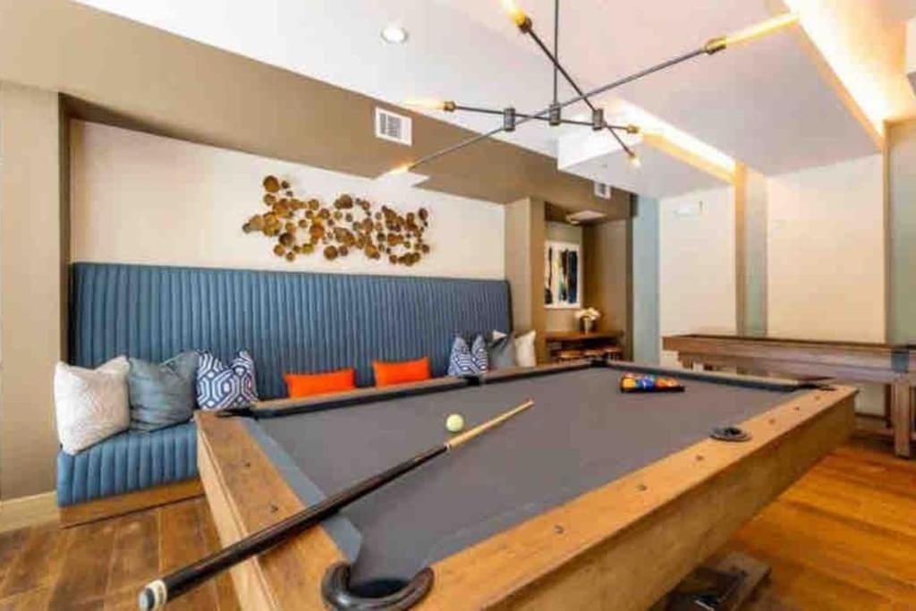 Fancy Apt Downtown. Pool. Gym. Lounge. Pet Ok Хьюстон Экстерьер фото