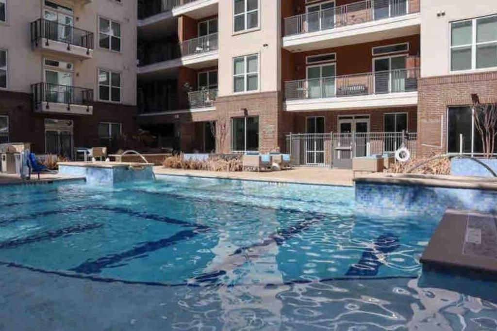 Fancy Apt Downtown. Pool. Gym. Lounge. Pet Ok Хьюстон Экстерьер фото
